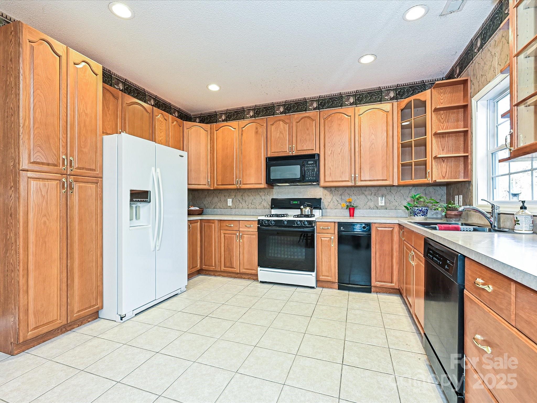 Tega Cay - Residential