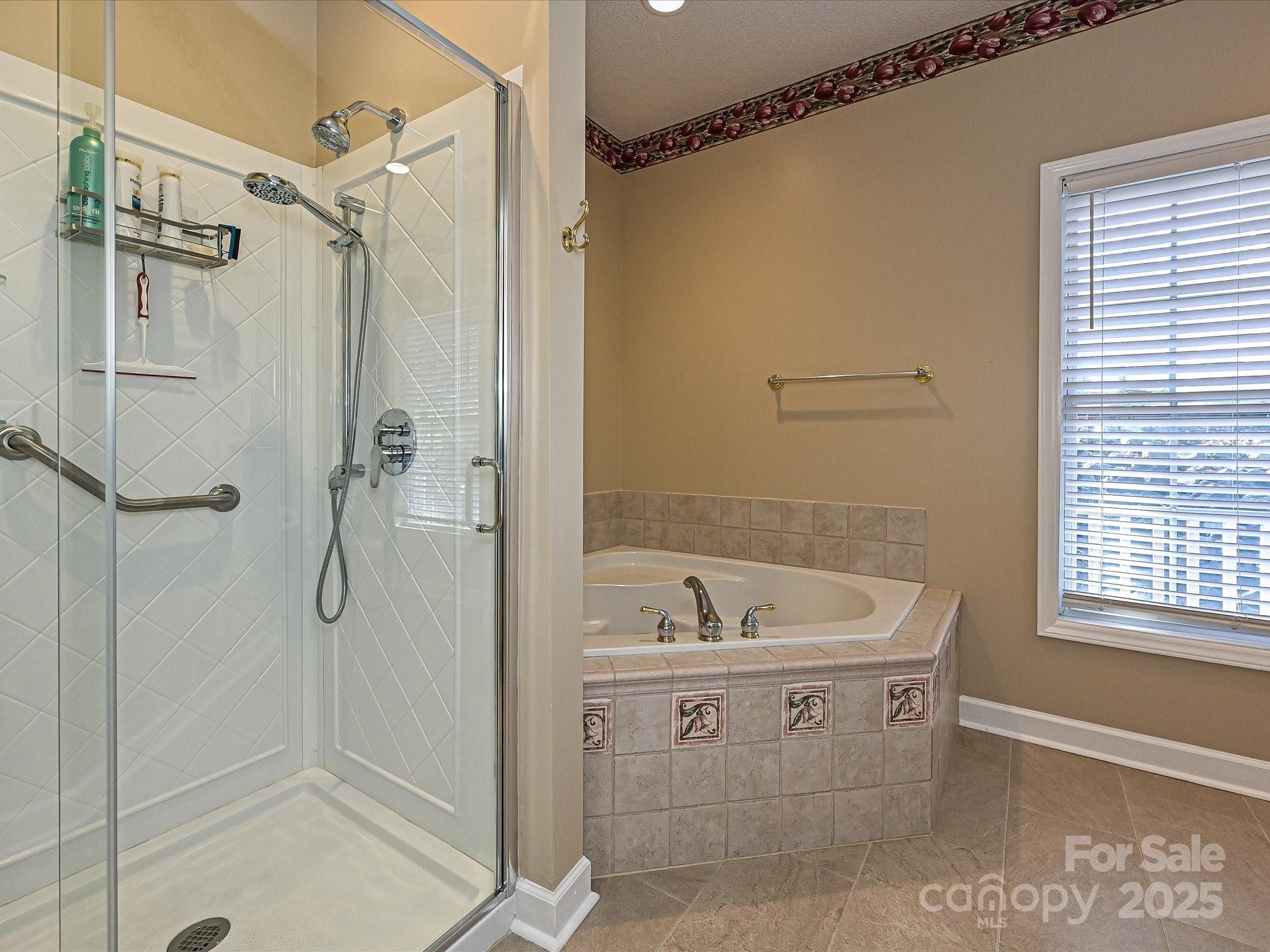 Tega Cay - Residential