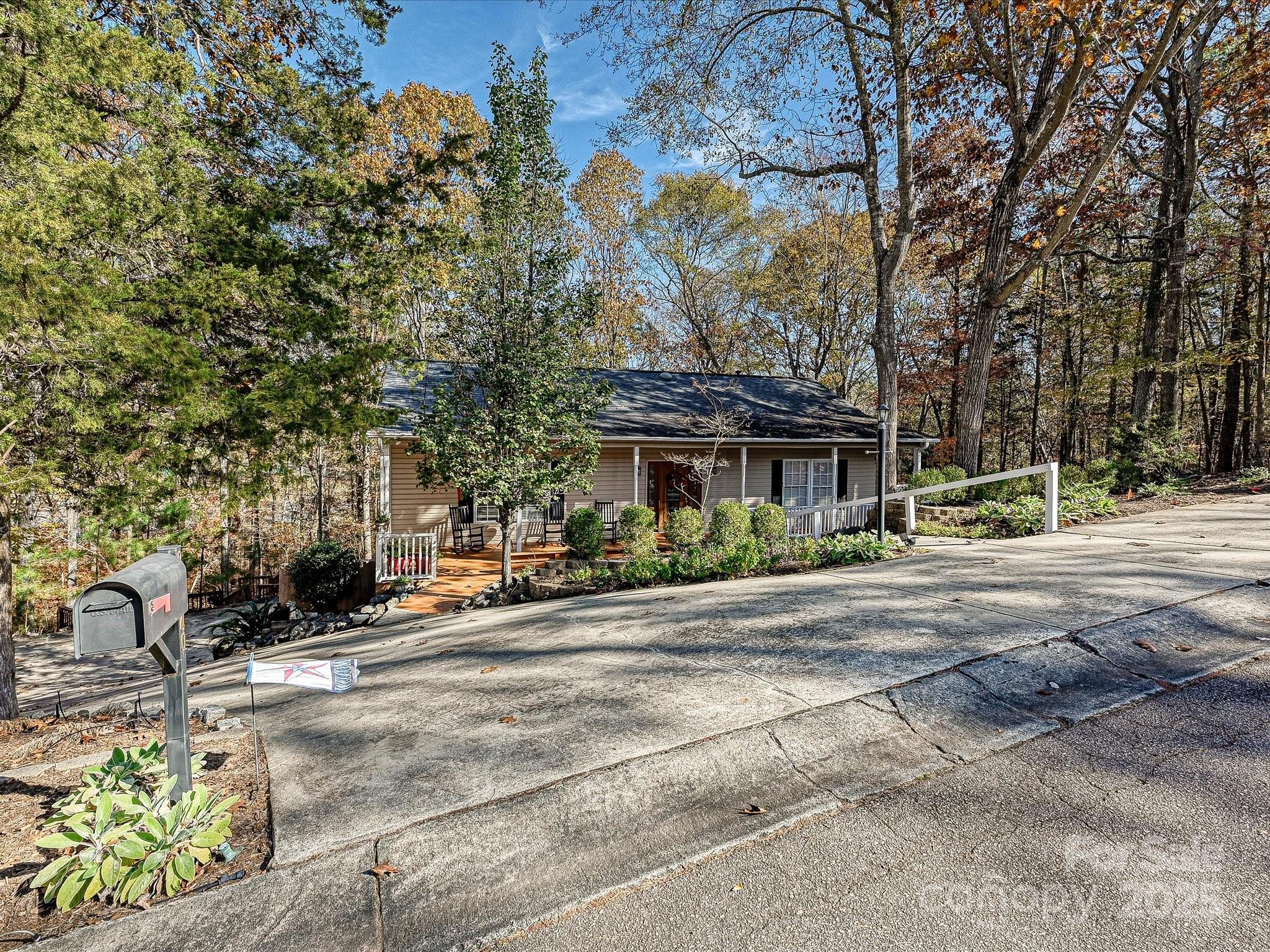 Tega Cay - Residential