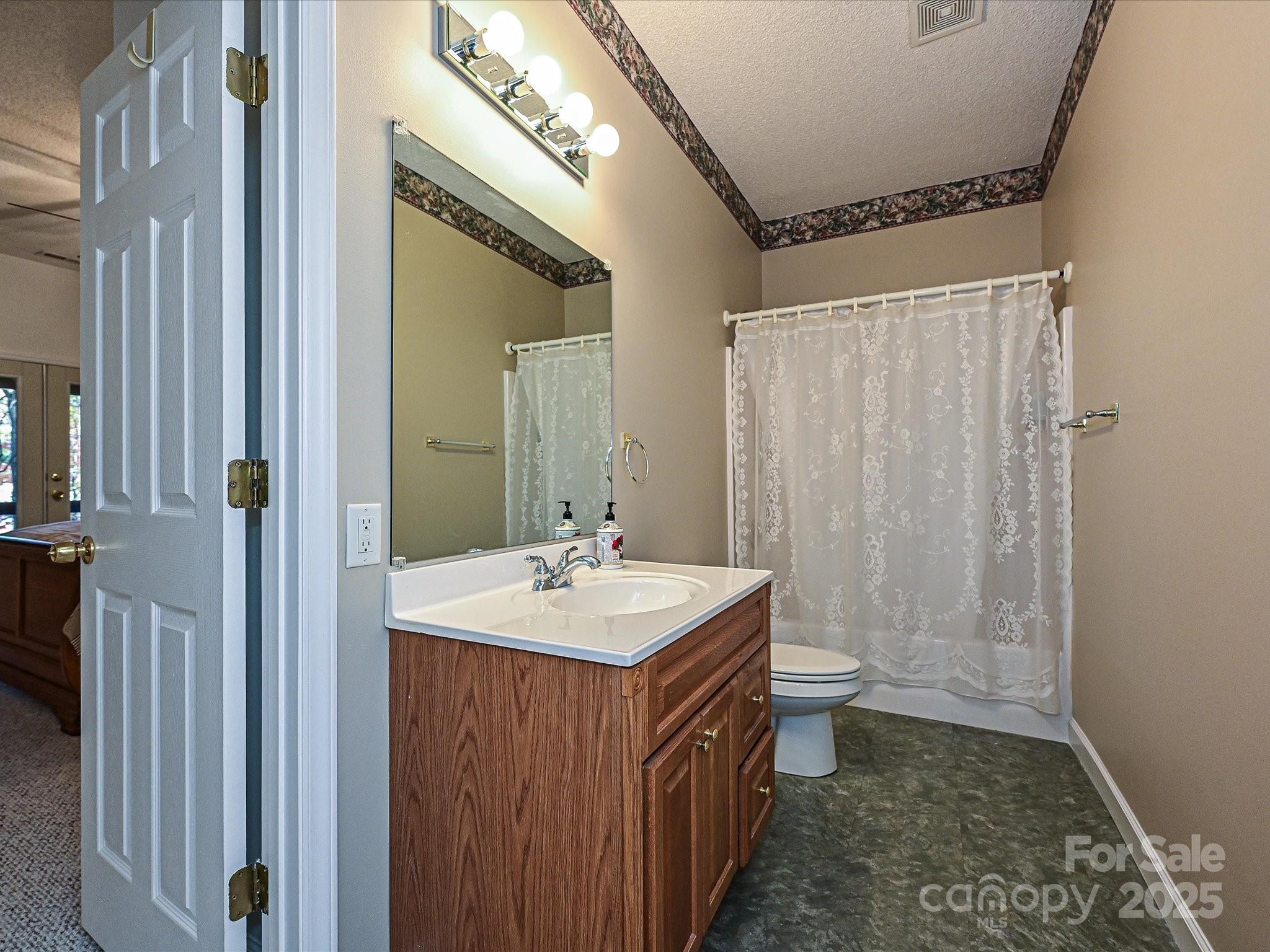 Tega Cay - Residential