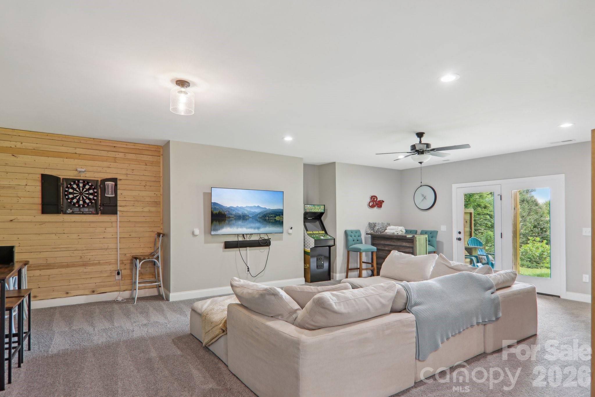 The Falls - Residential