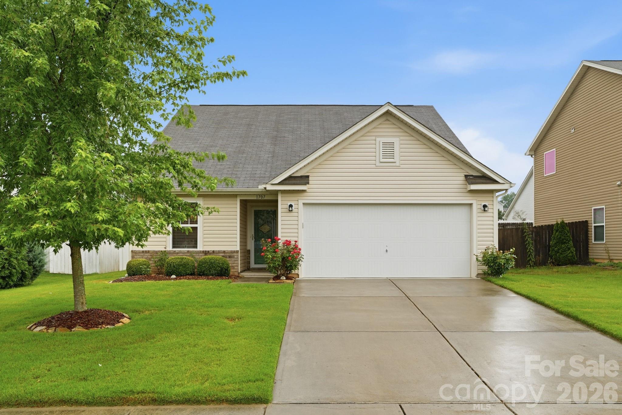 The Oaks Of Landis - Residential