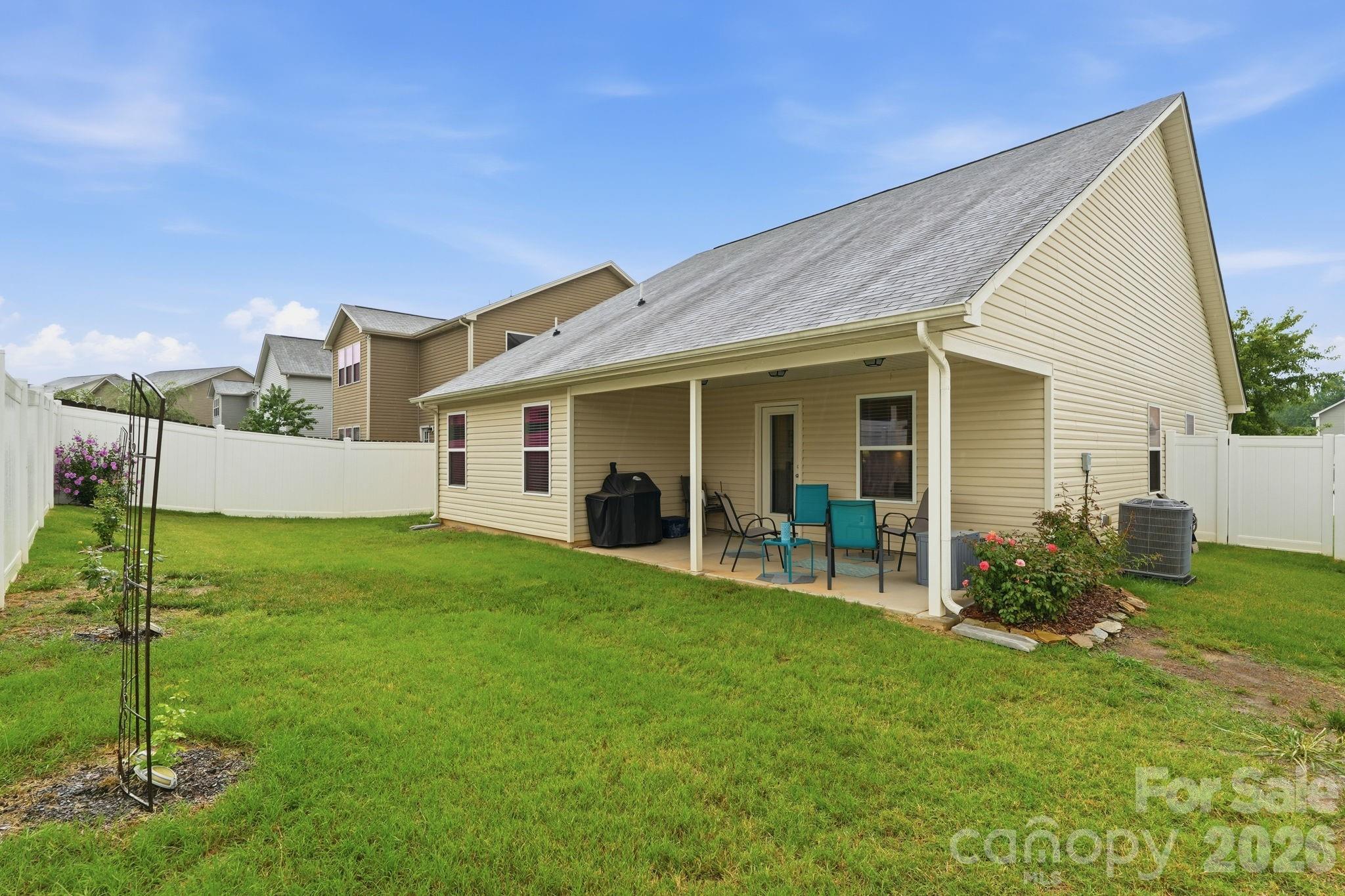The Oaks Of Landis - Residential