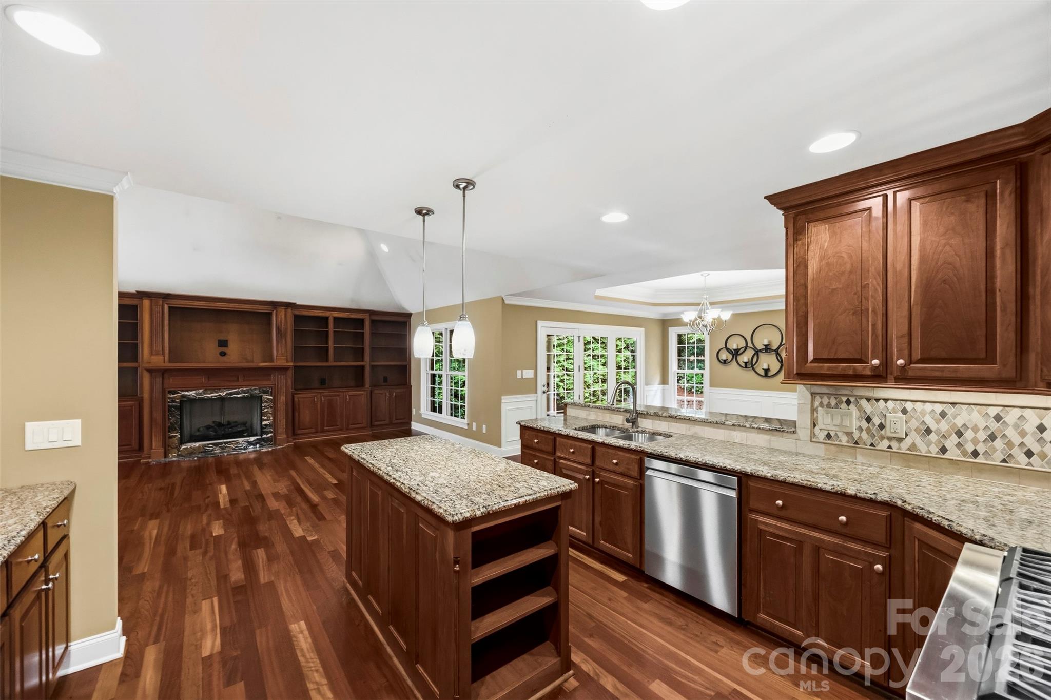 Deerwood Park - Residential