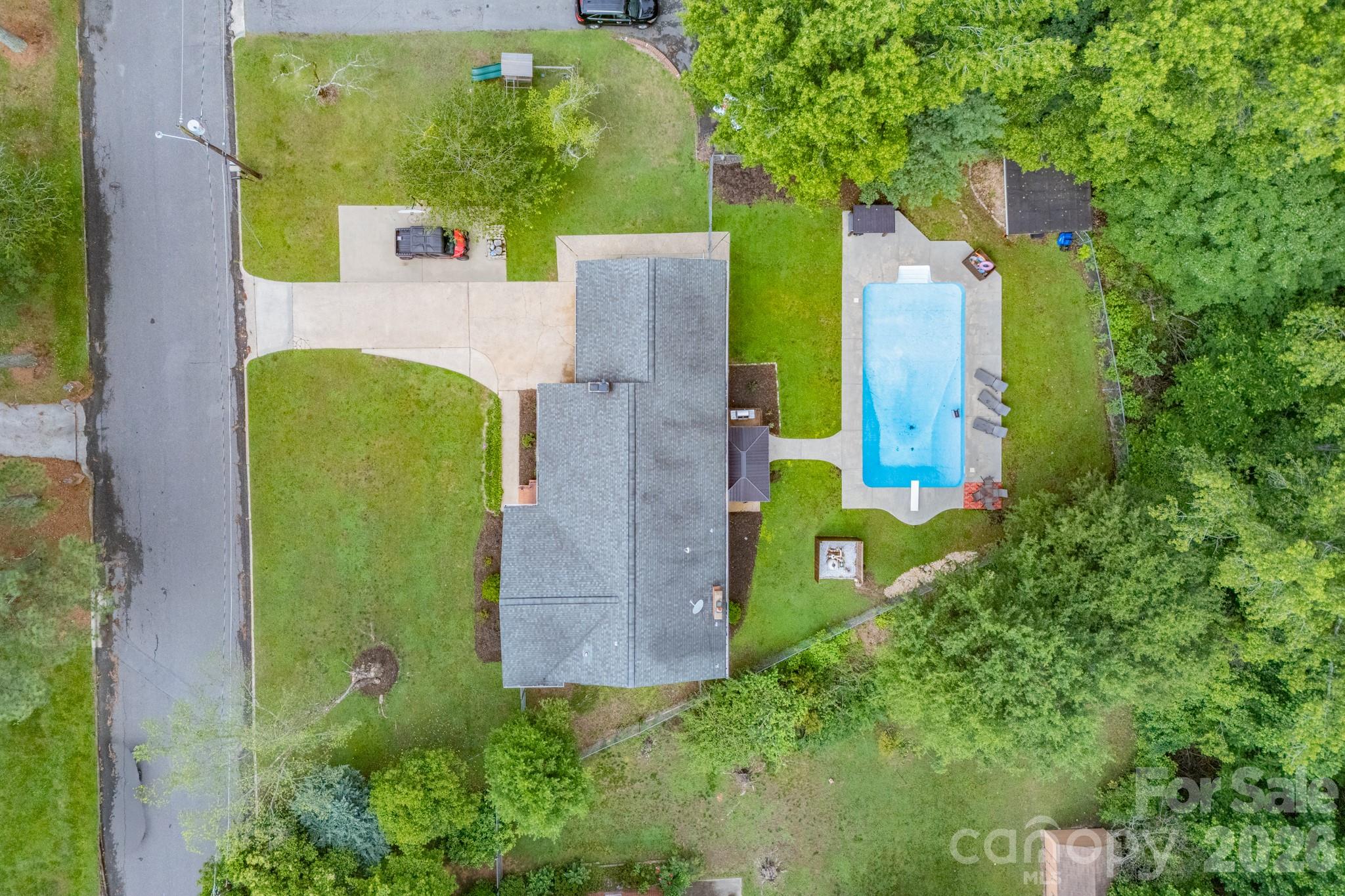 Houser Pines - Residential
