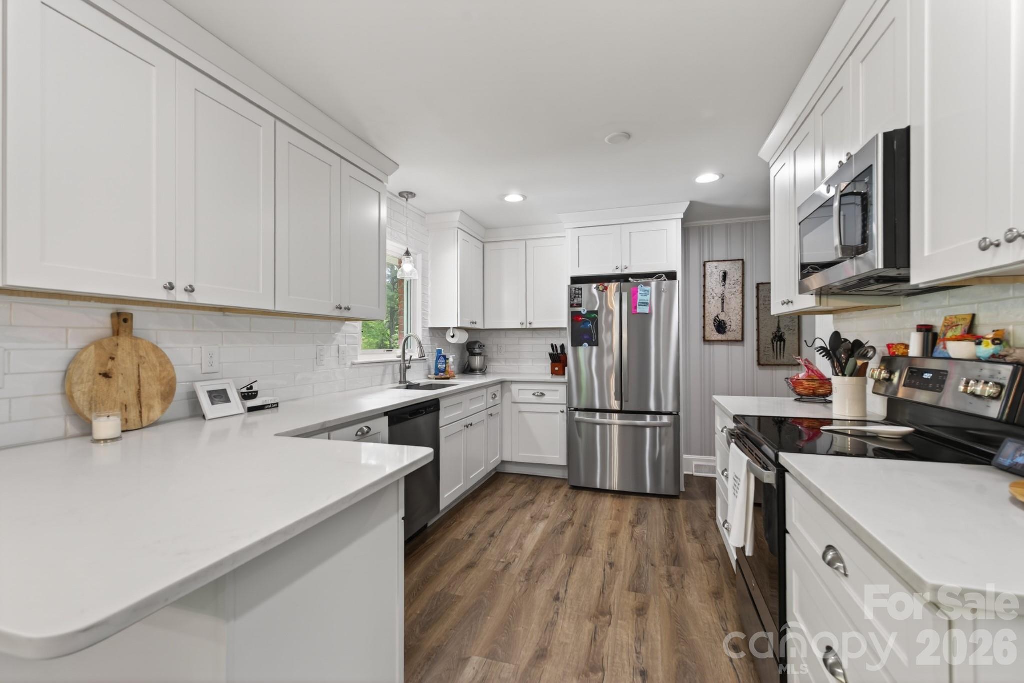 Houser Pines - Residential