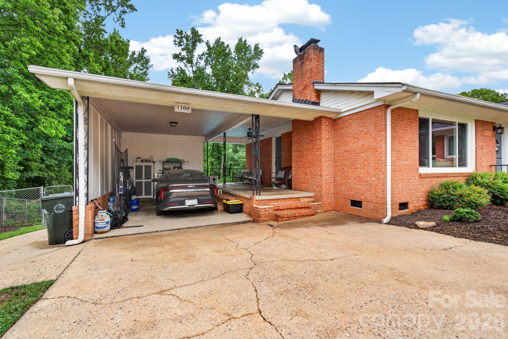 Houser Pines - Residential