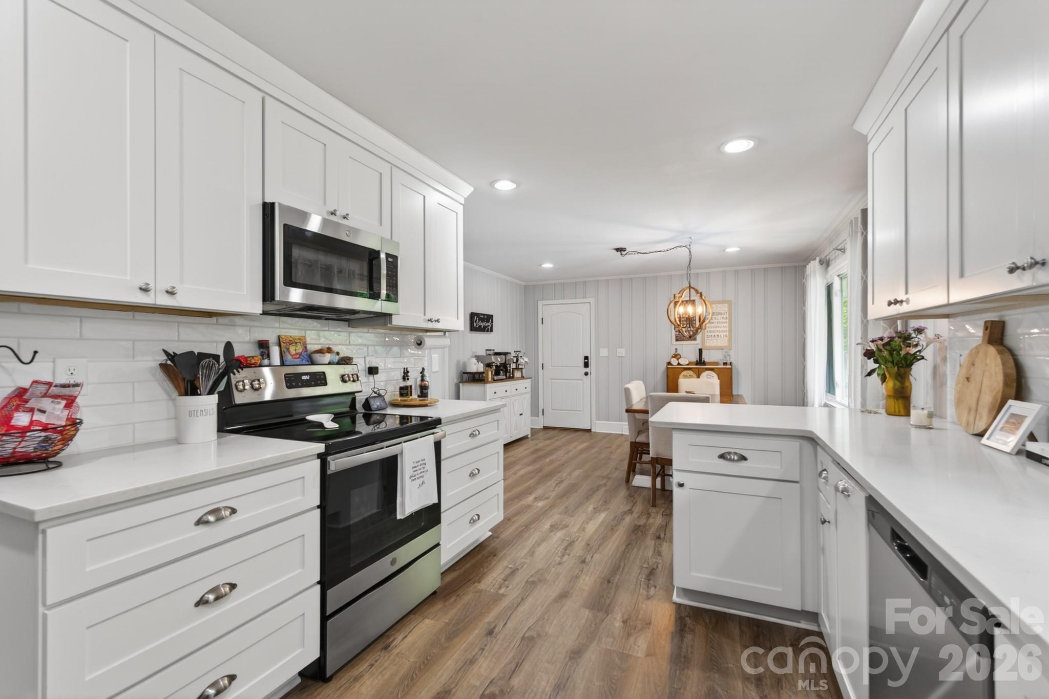 Houser Pines - Residential