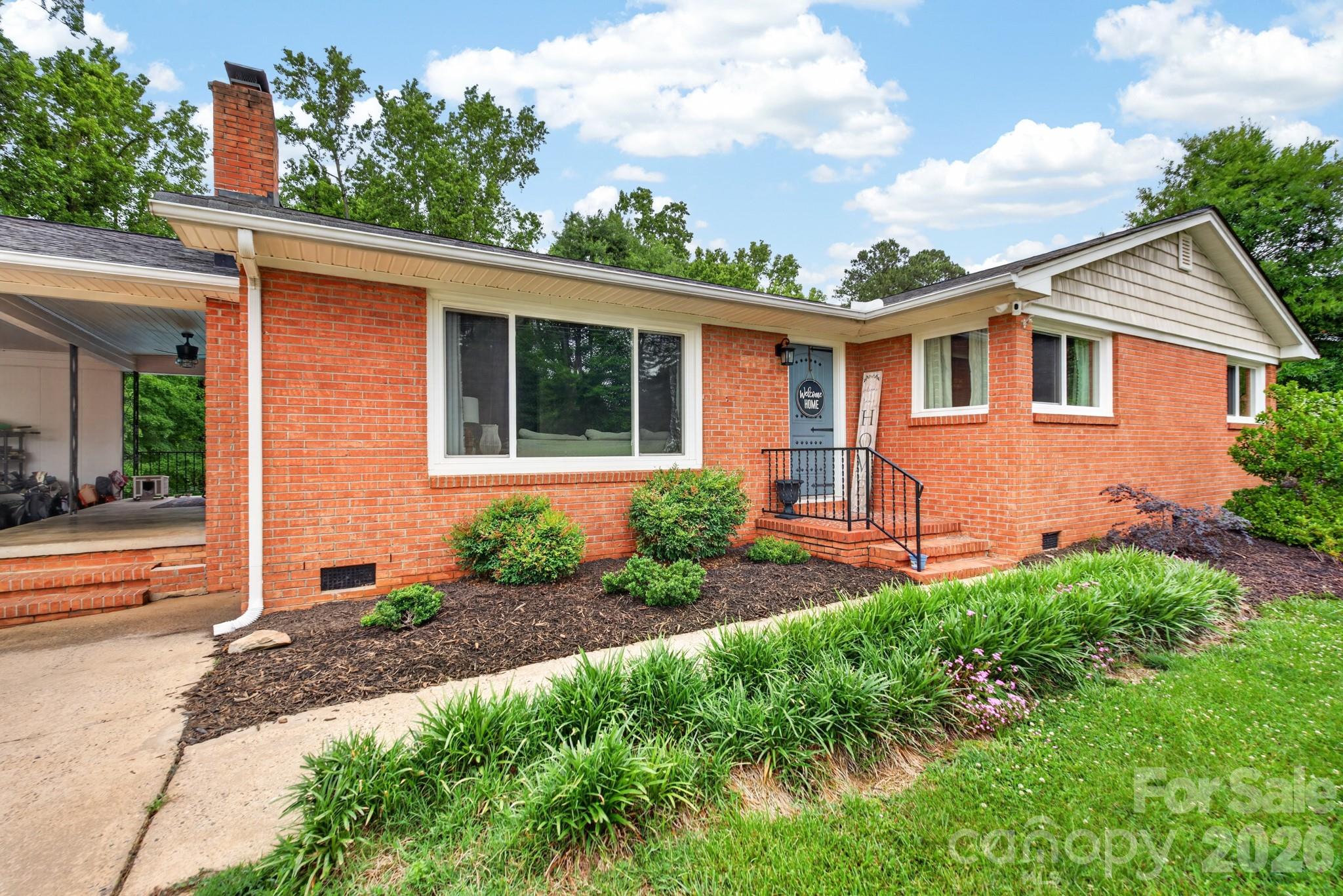 Houser Pines - Residential