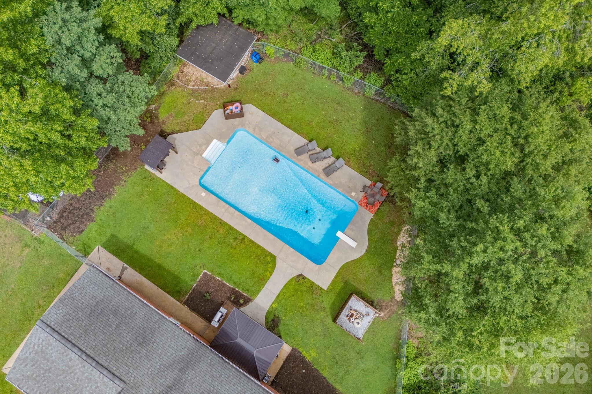Houser Pines - Residential