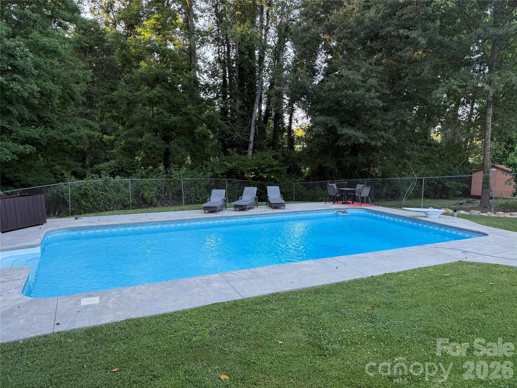 Houser Pines - Residential