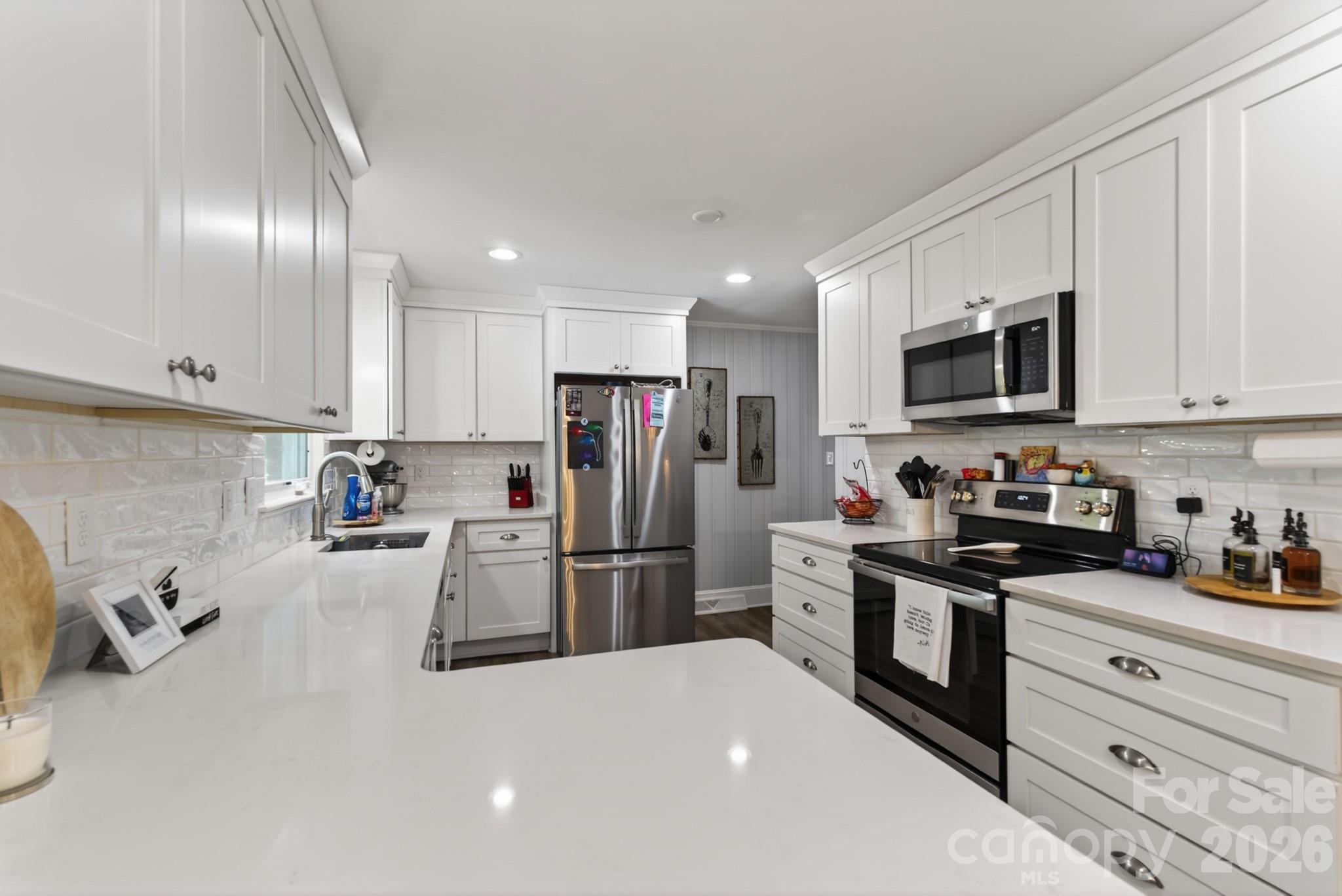Houser Pines - Residential