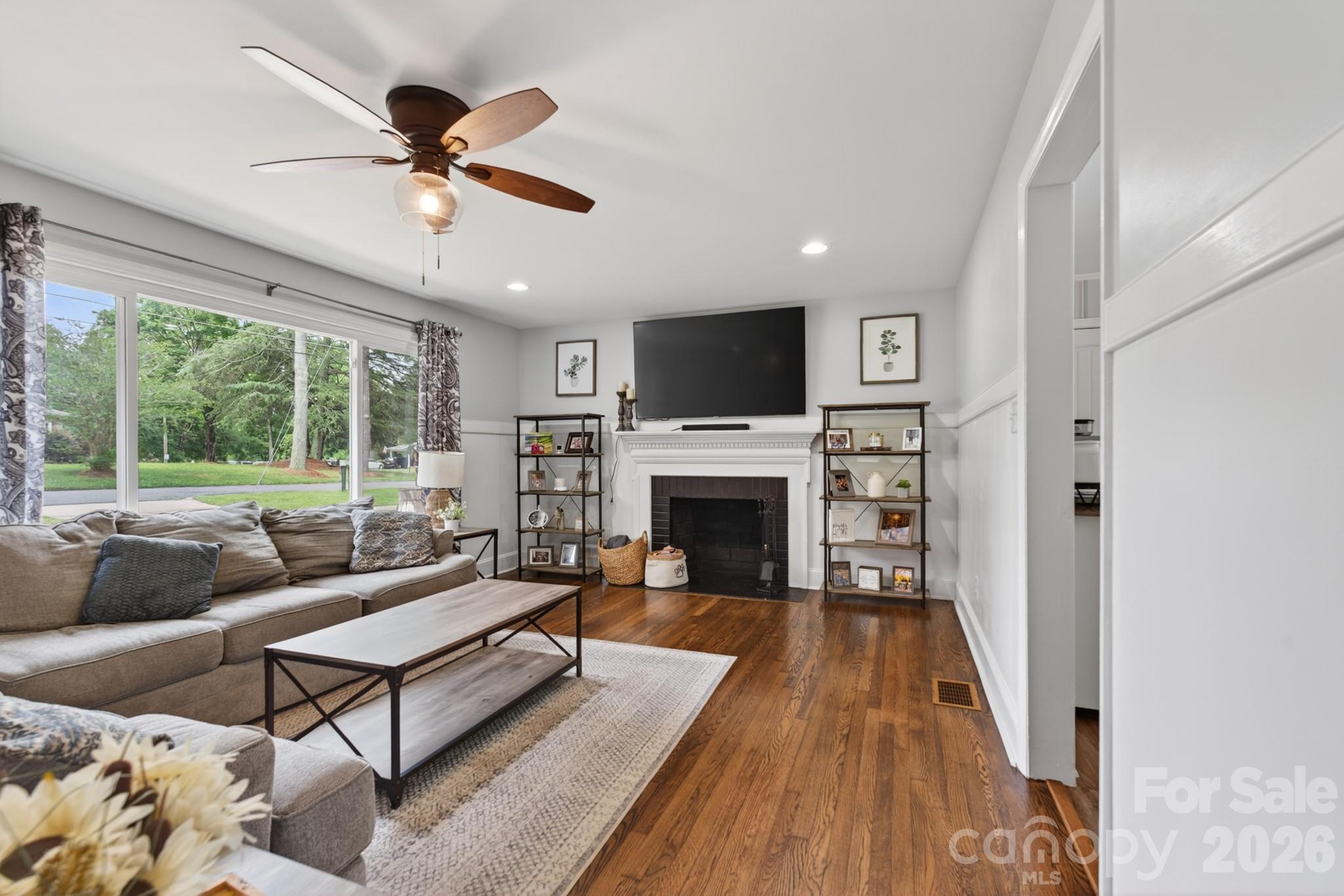 Houser Pines - Residential