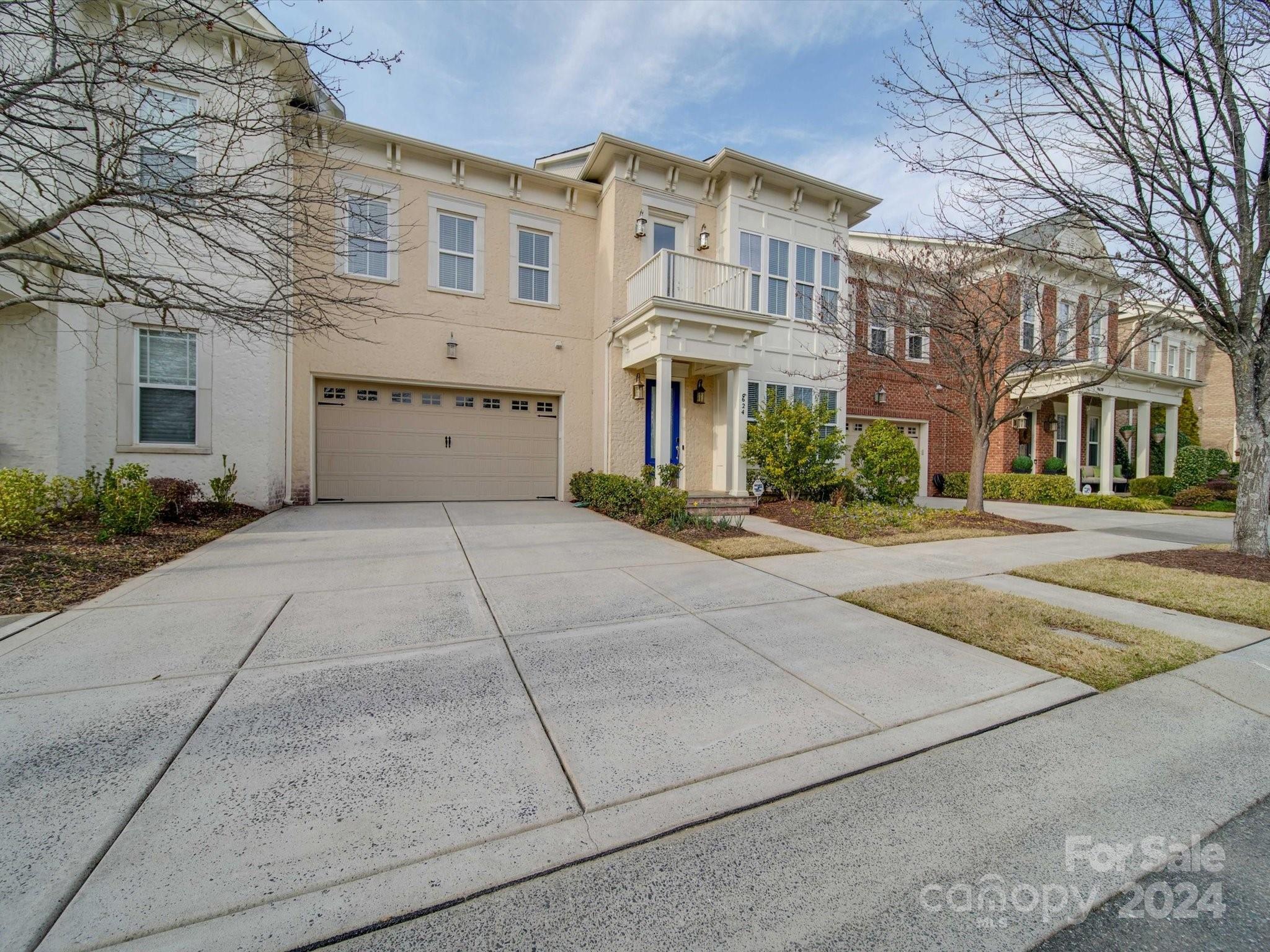 This beautiful Ardrey Commons townhome is move-in ready with plentiful features. The kitchen is equipped with stainless steel appliances, an extended island that includes a beverage fridge, and generous cabinet space for ample storage. The main level master offers dual walk-in closets. The master bath includes a tiled shower to the ceiling, dual separate granite vanities, and a spa-like soaking tub. Inside there are beautiful wood floors, elaborate crown molding, and detailed baseboards throughout the bulk of the first floor. Upstairs, the den offers great entertainment along with a wet bar. Additionally, there are two large bedrooms and a separate office area.
The private fenced courtyard provides relaxing outdoor space. The neighborhood is serene with sidewalks, a community pool, and open common space. Close to Blakeney, Rea Farms, and Waverly shopping and dining. Back on the Market No Fault of the Seller