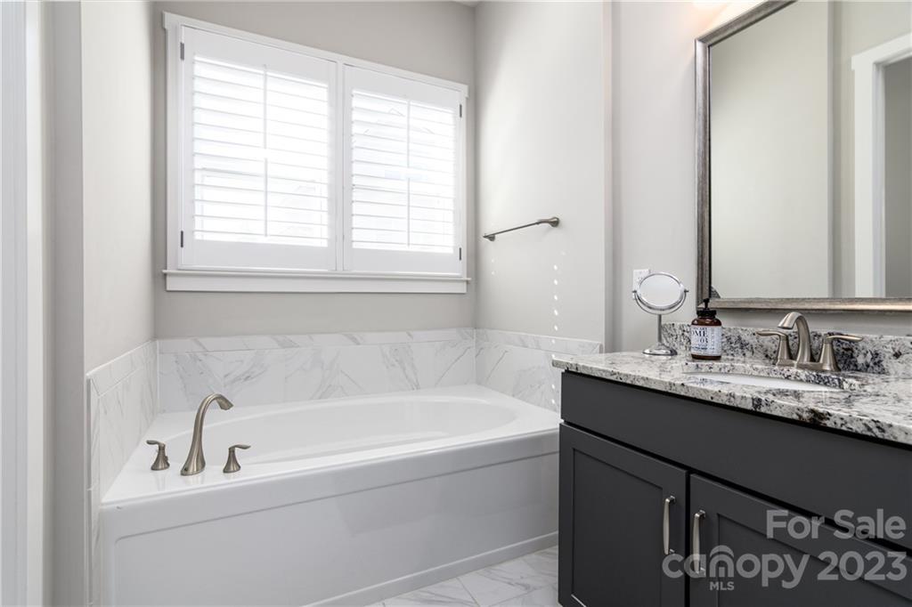 Lake Ridge - Residential