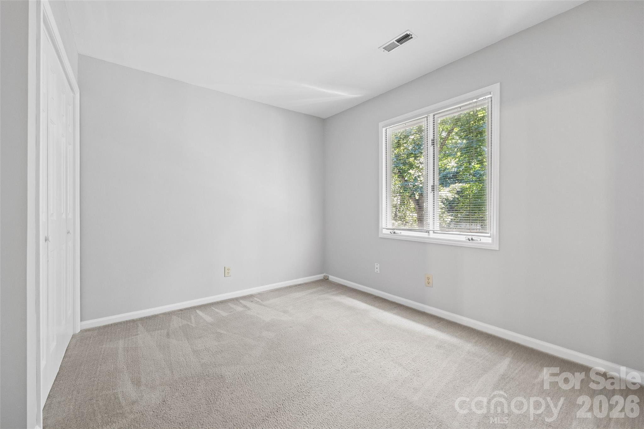 Tega cay - Residential