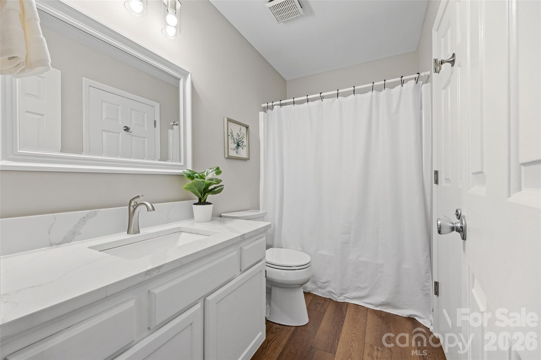 Tega cay - Residential