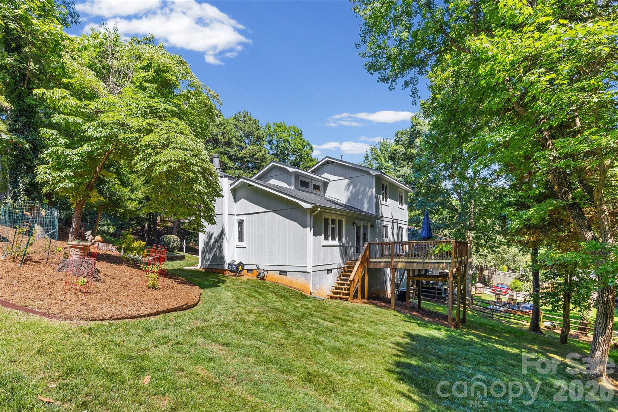Tega cay - Residential