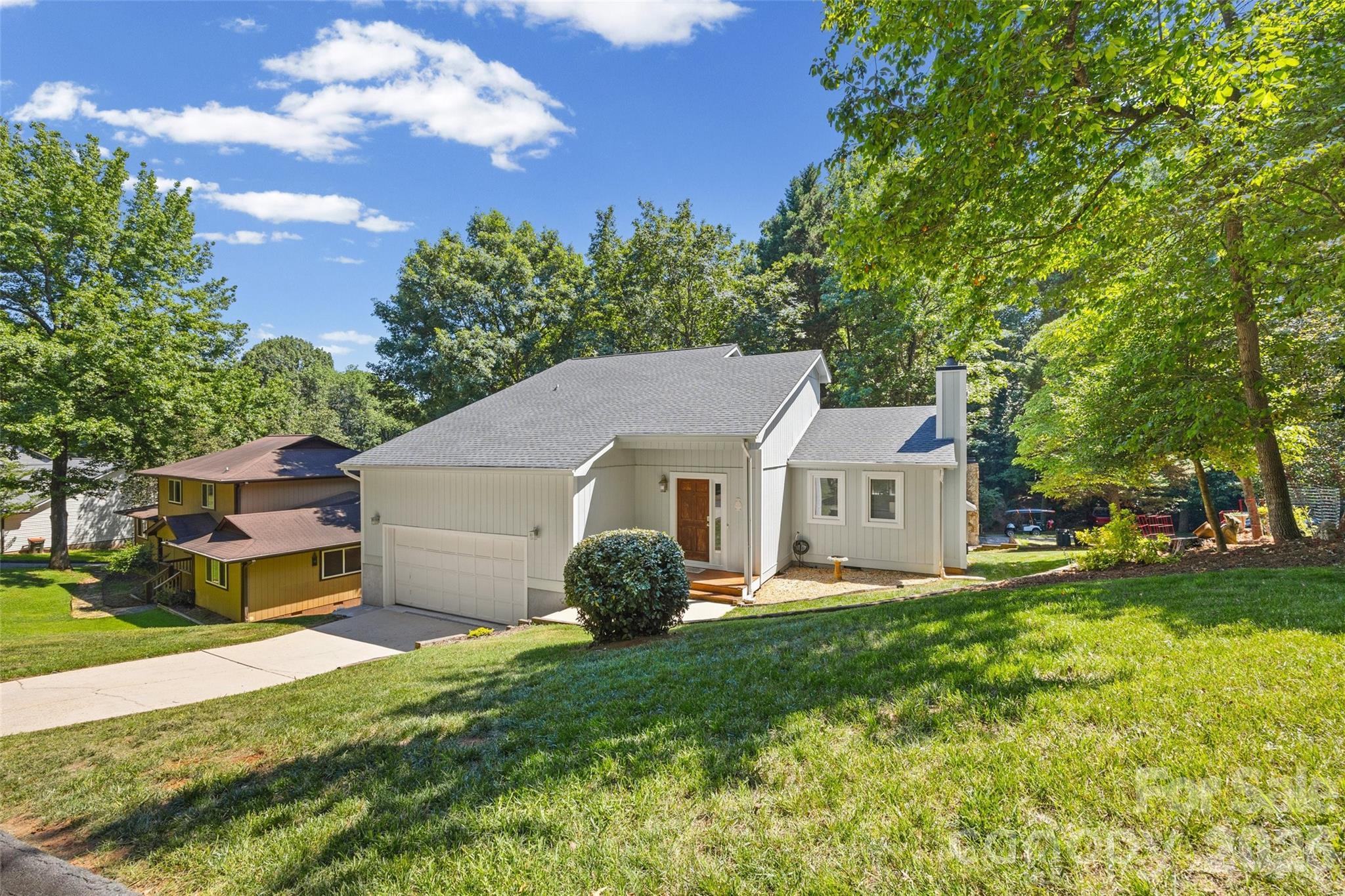 Tega cay - Residential
