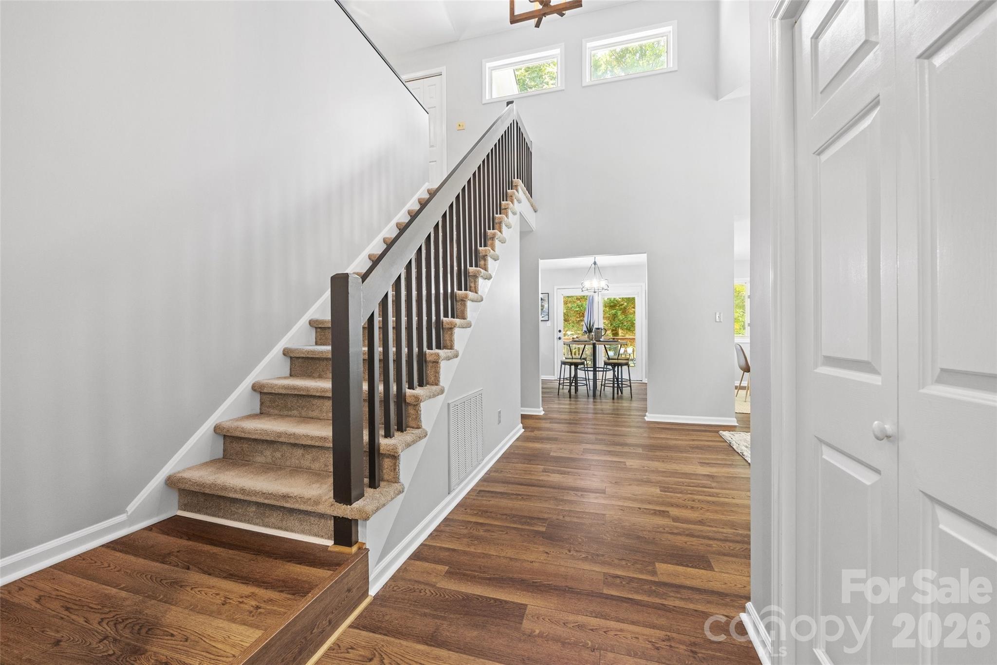 Tega cay - Residential