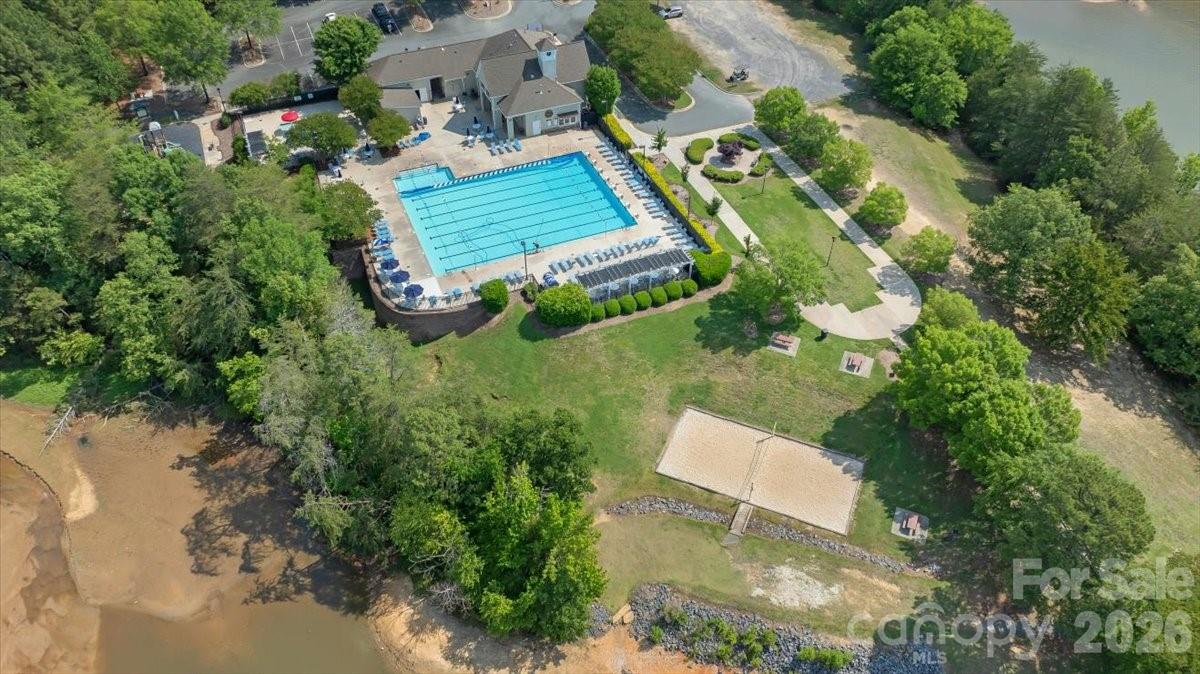 Lake Shore - Residential