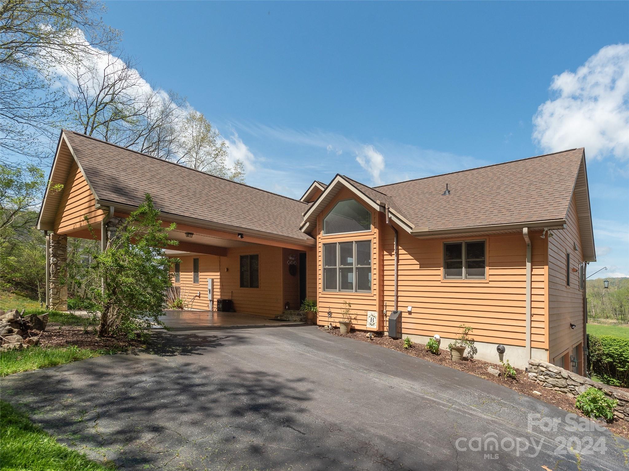 Okoboji Wilderness - Residential