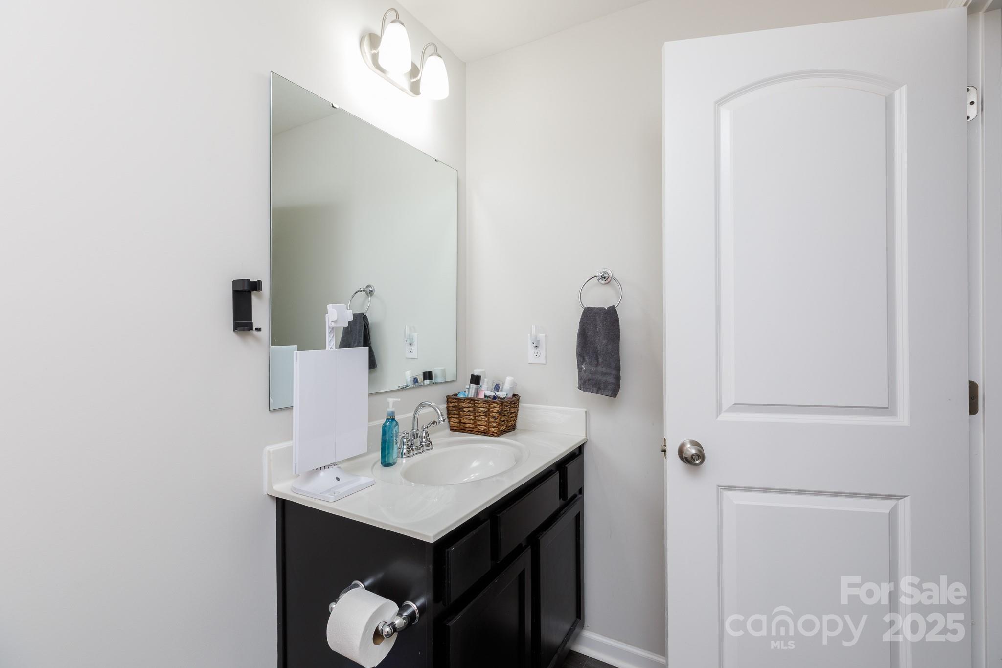 Newport Lakes - Residential