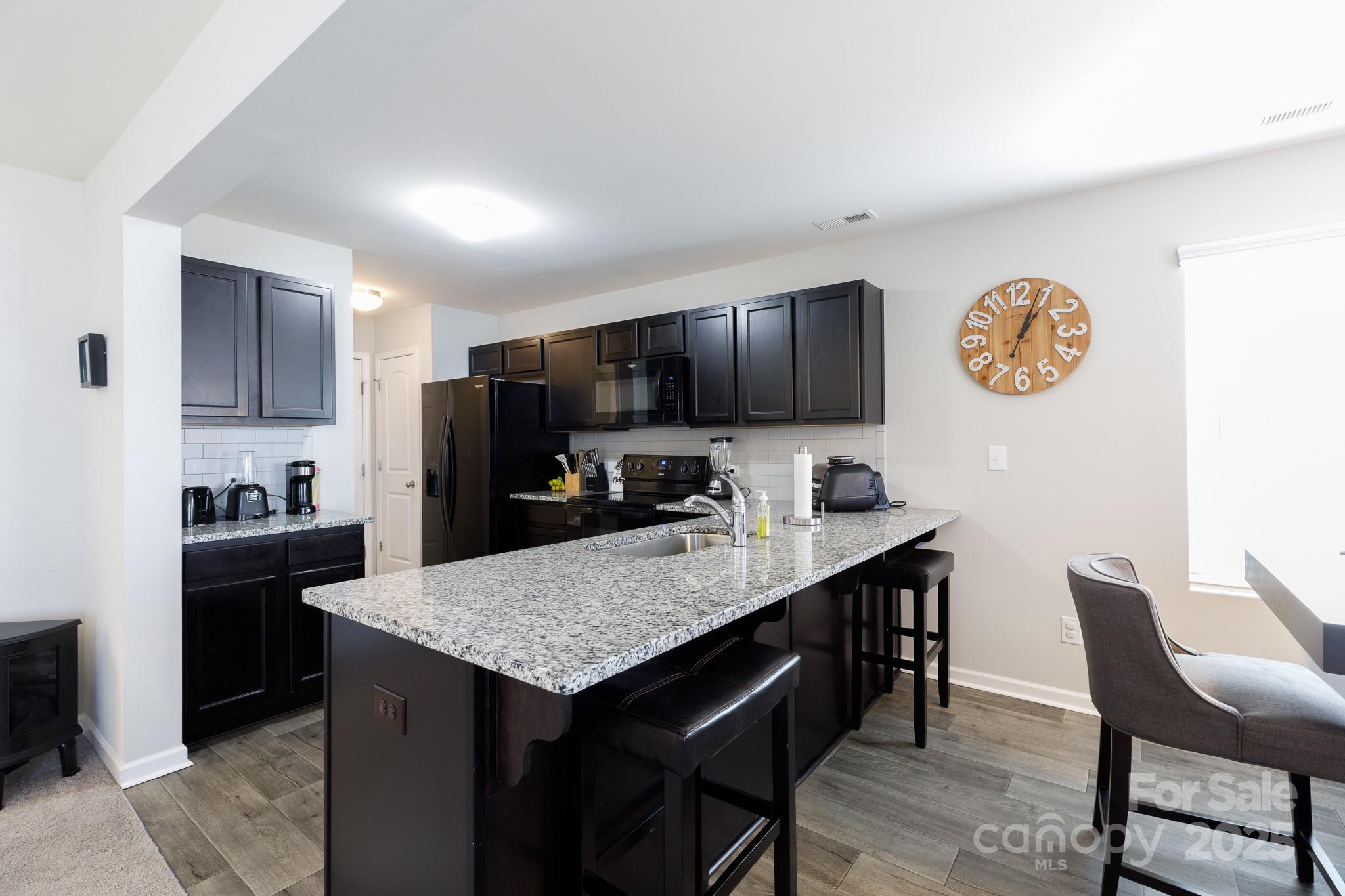 Newport Lakes - Residential