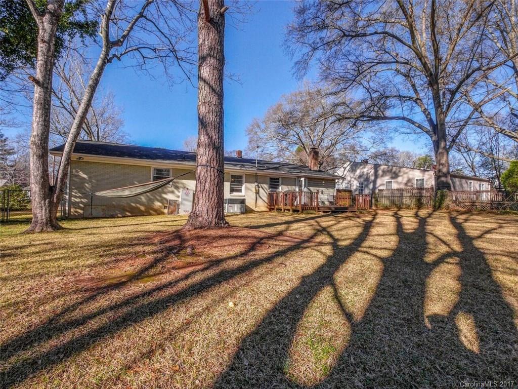 SEVENTEEN ACRES - Residential