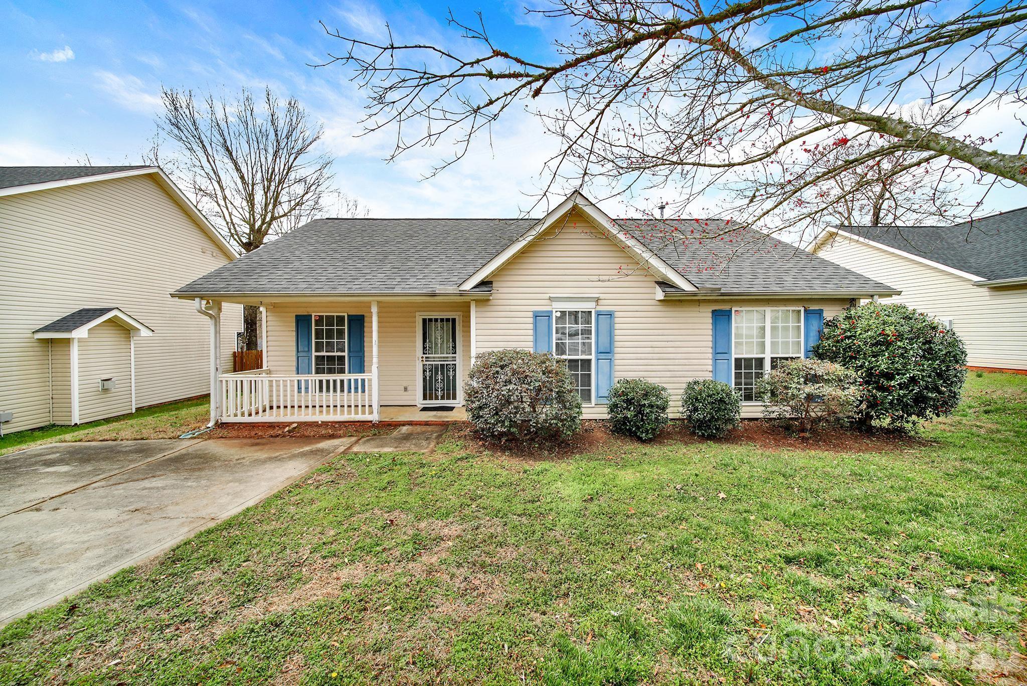 Opportunity knocks with this 3-bedroom, 2-bath home in a location that’s hard to beat, just minutes from Winthrop, Downtown Rock Hill, and Piedmont Hospital. With some cosmetic TLC and new flooring, there is plenty of room to add value. The layout is solid, whether you’re looking for a long-term rental, or your own place to put your touch on. Out back, you’ll find a flat yard with a storage building that would be easy to fence and simple to maintain. Also the neighborhood has low HOA fees! Come snag this opportunity! PRICED BELOW APPRAISED VALUE.