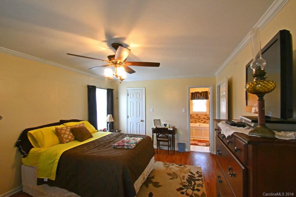Jamestowne - Residential