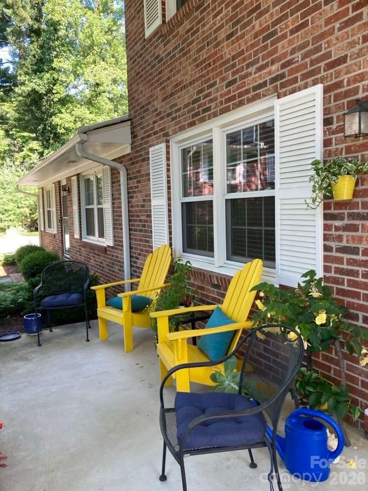 Carriage House - Residential