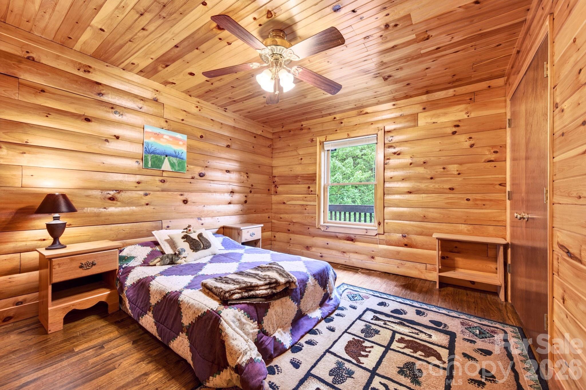 Pinnacle Mountain - Residential