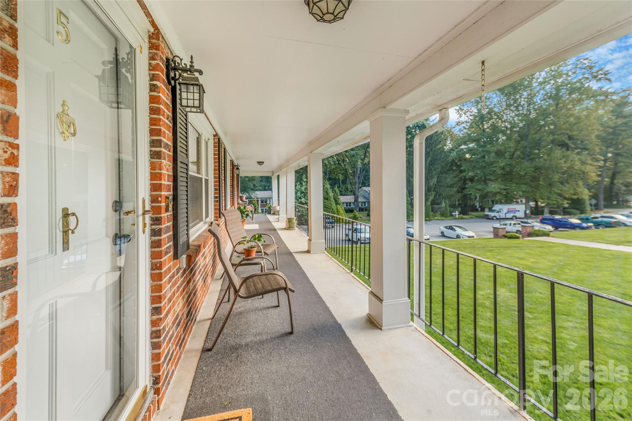 Flat Rock Manor - Residential