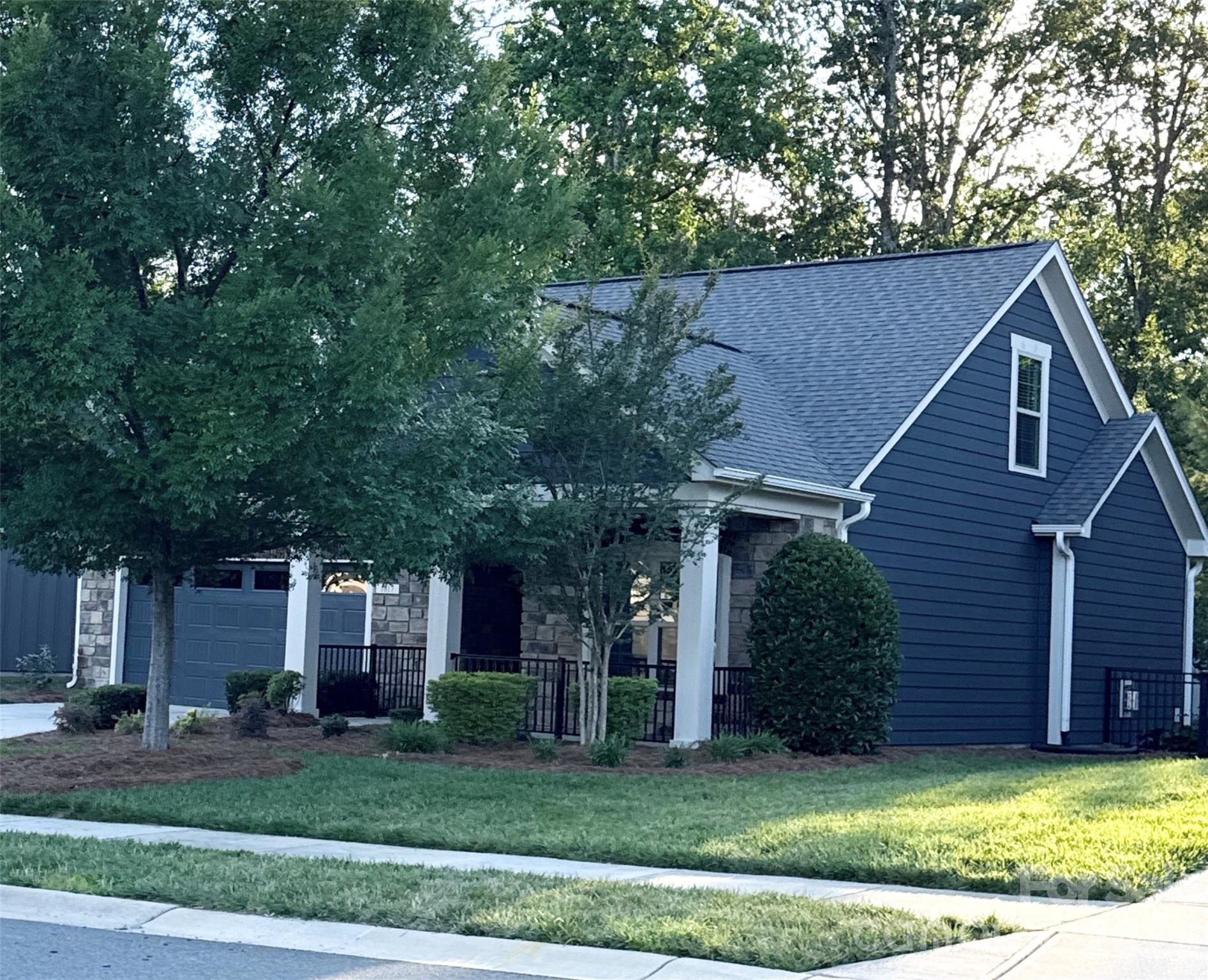 The Courtyards at Wesley Chapel - Residential