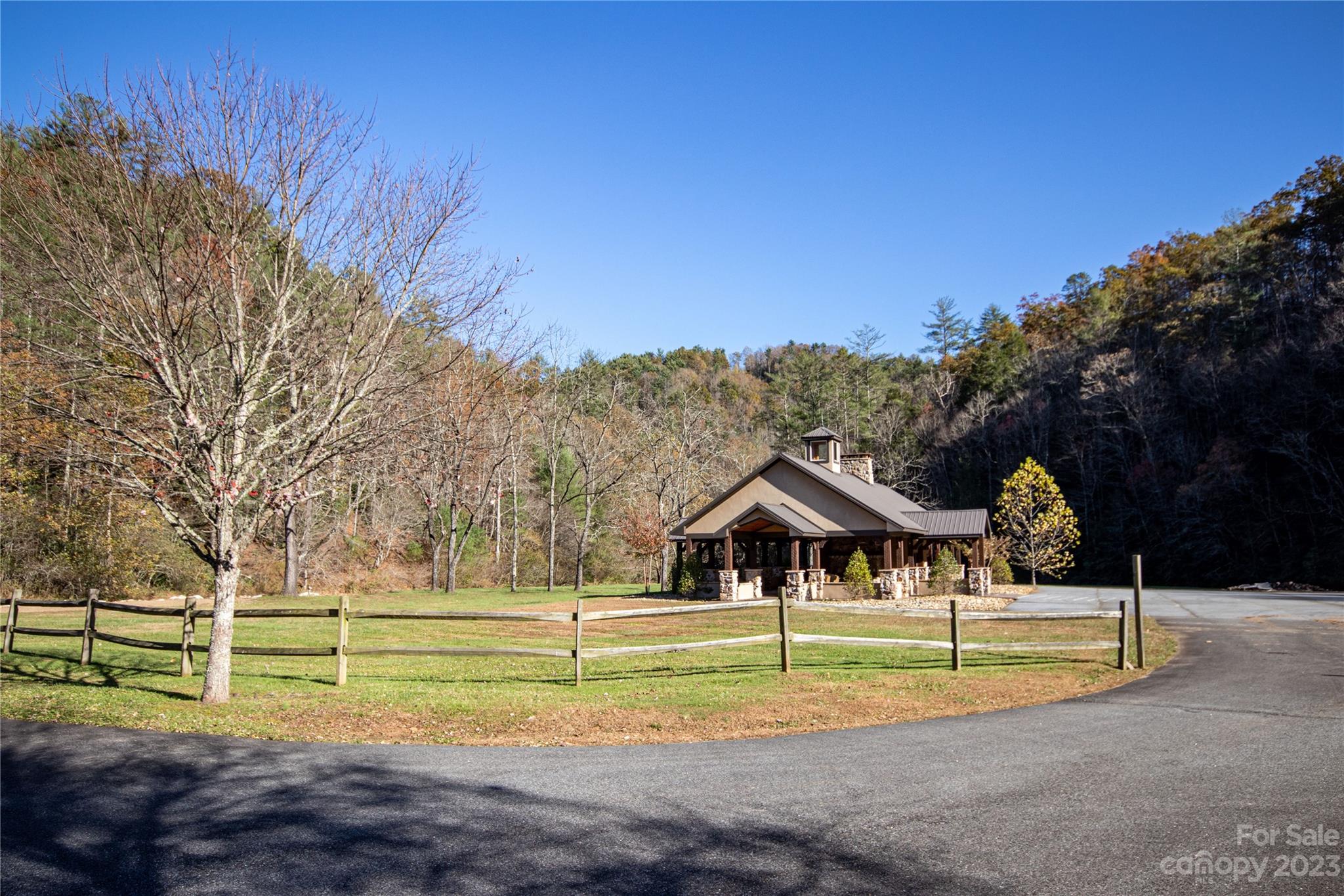 Timber Rock - Land