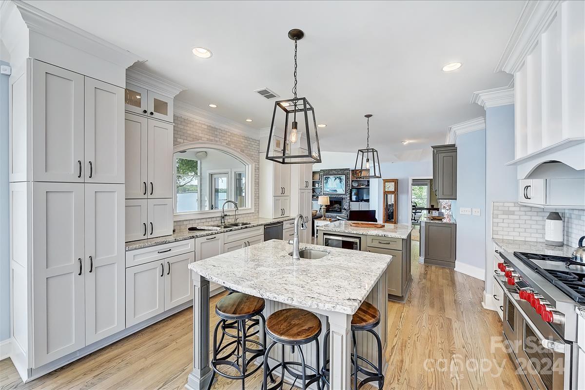 Lakepointe South - Residential