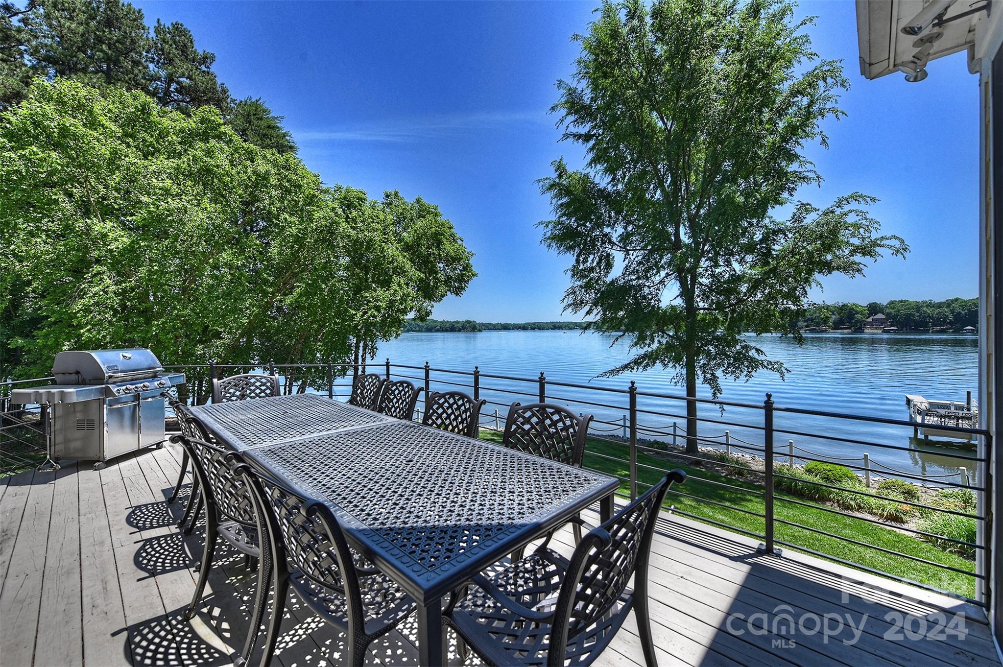 Lakepointe South - Residential