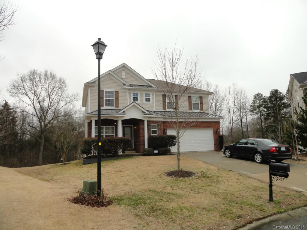 Beautiful golf course home at the end of quiet street on cul-de-sac. Upgraded kitchen with 42" cabinets, granite countertops and stainless steel appliances. Walk out, partially finished basement. Convenient to I 77, Charlotte and Pineville.