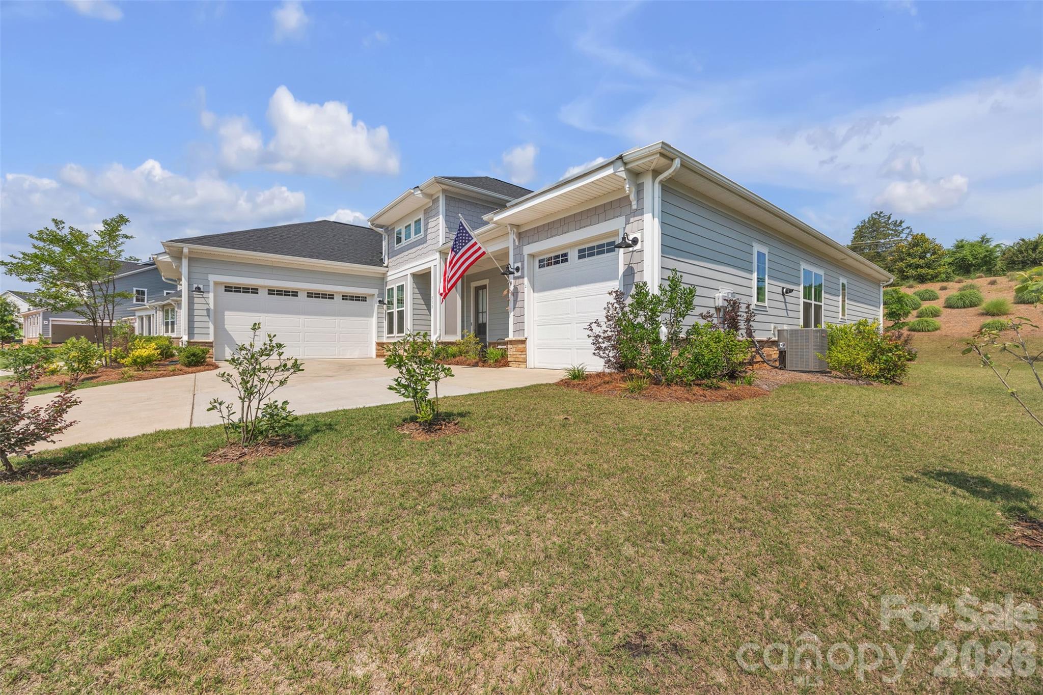 Beautiful 3 bedroom, 2.5 bath home with large home office.  Exquisite design throughout the home with designer touches in every room.  Enjoy 10 ft ceilings in the entire home, gas logs, a gourmet kitchen with quartz countertops and huge island for entertaining. Oversized glass door leads to a covered back porch to relax after a long day. This home is offered ready to move in. This property is located in McLean-South Shore a community offering walking trails, pool, lake access, playground, fitness center and sidewalks. The home is equipped with a full house water filtration system - filter should be replaced annually depending on usage.  Only minutes to Charlotte Douglas International Airport .

https://view.spiro.media/order/bf55bff1-2255-4c67-7d36-08dd9cf917a7?branding=false