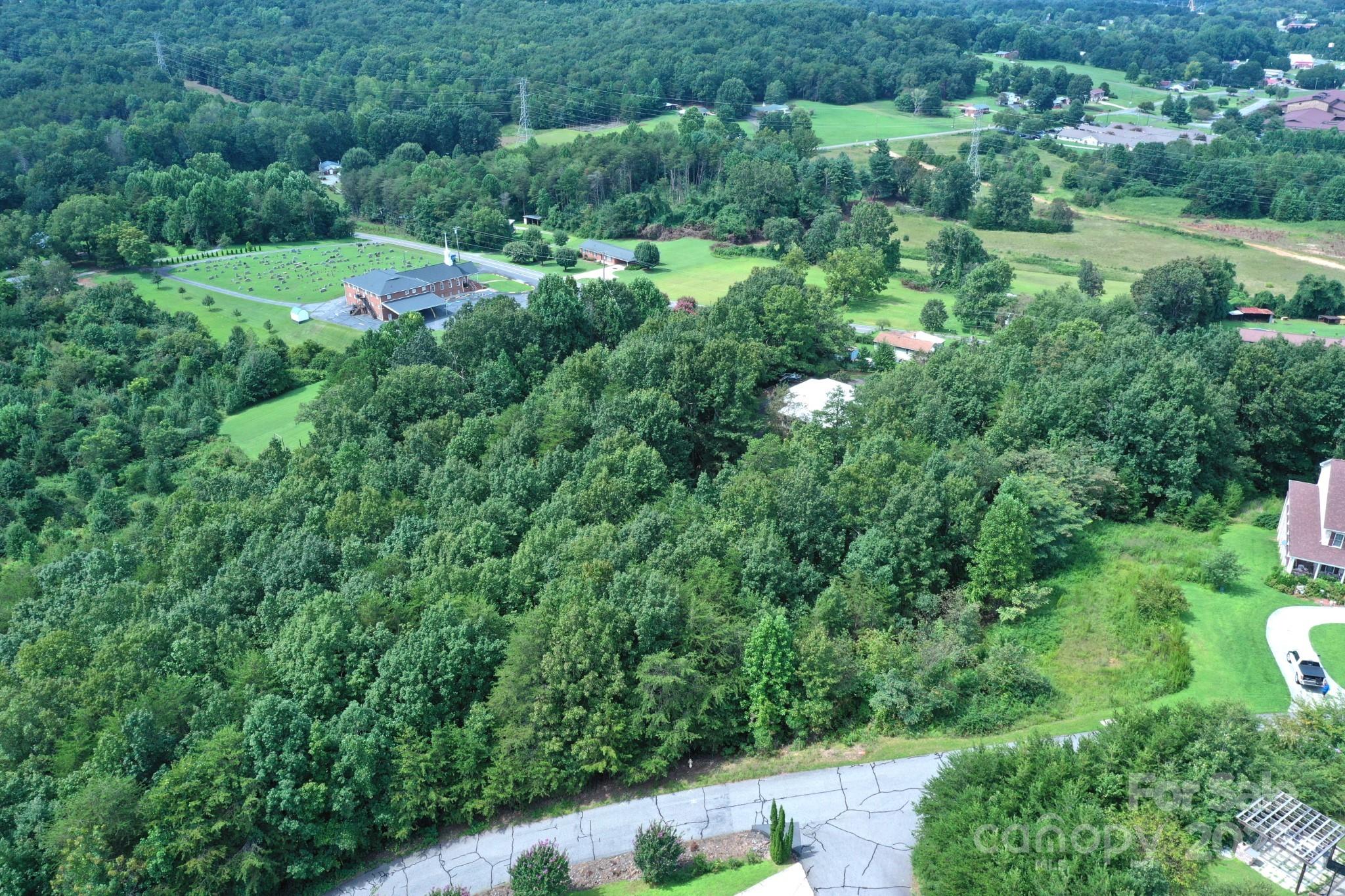 Pineknoll - Land