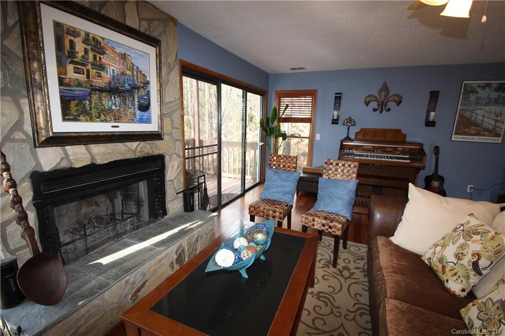 Tega Cay - Residential