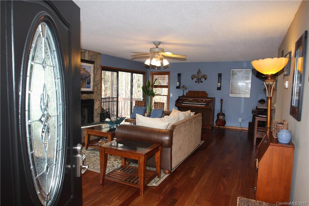 Tega Cay - Residential
