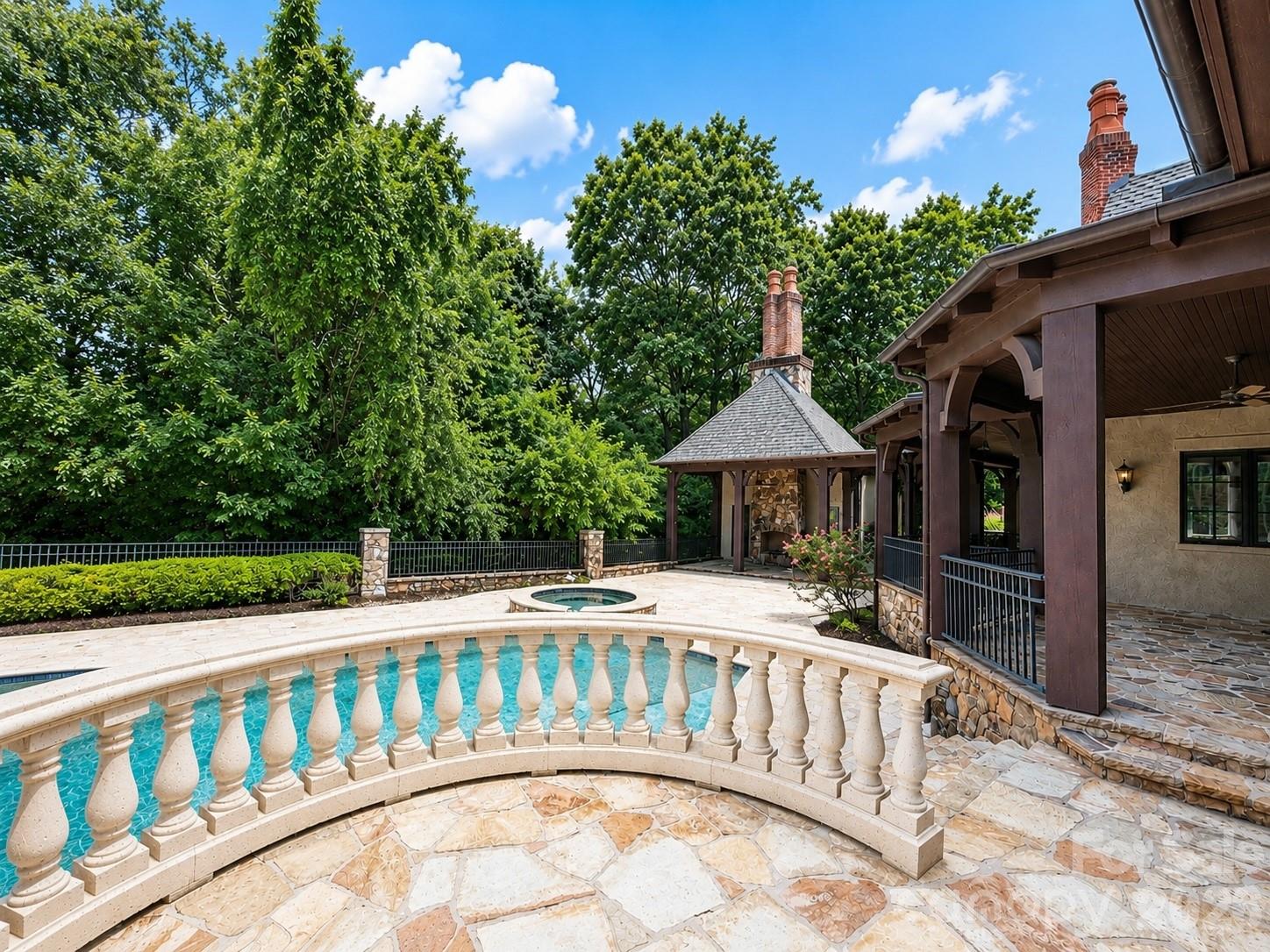Longview - Residential