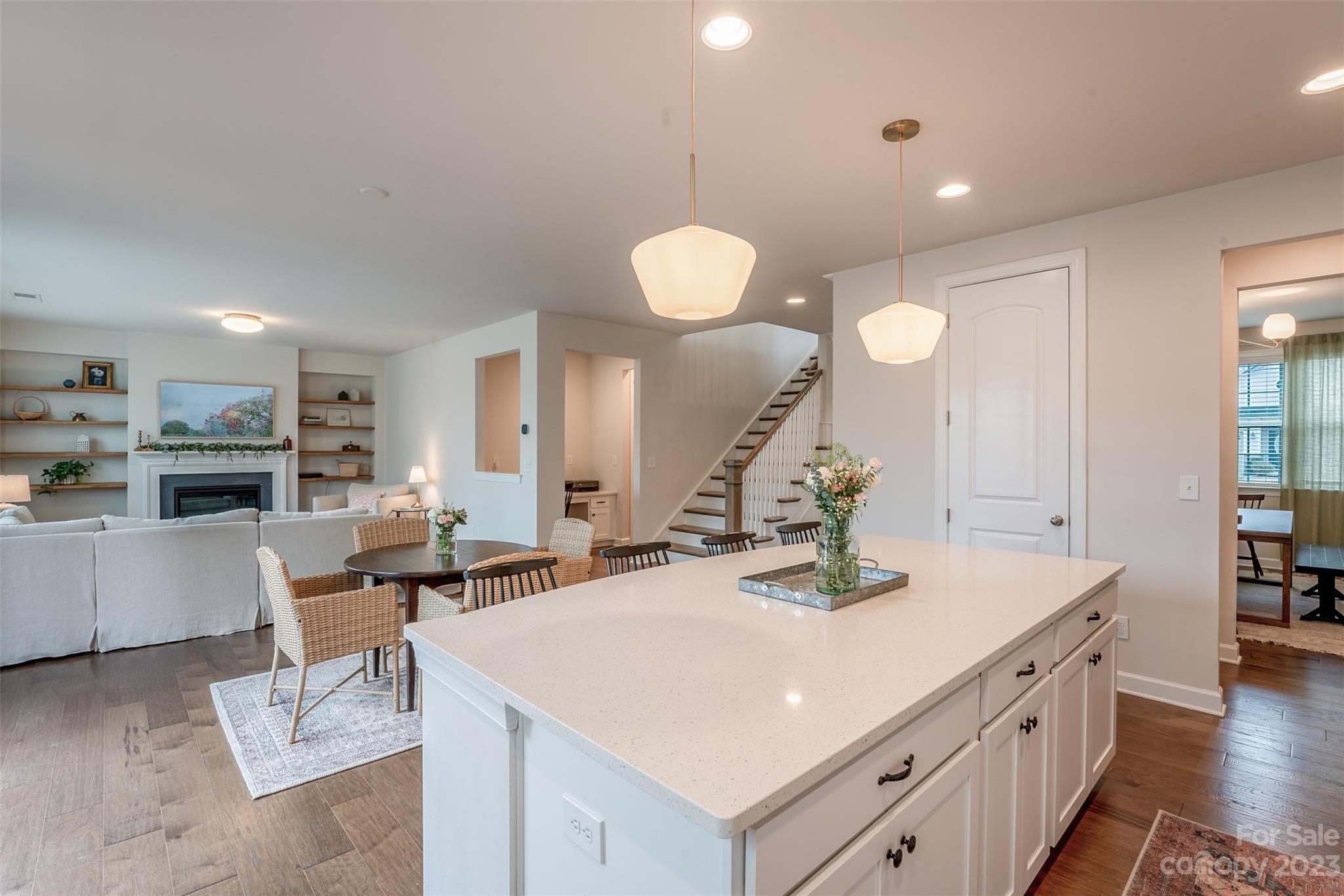 Lake Crest - Residential