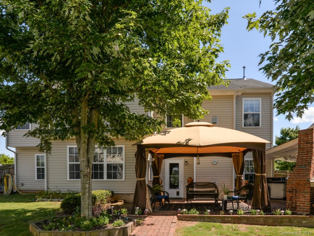 Sandy Pointe - Residential