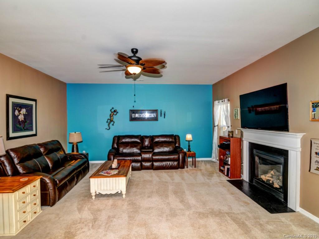 Sandy Pointe - Residential