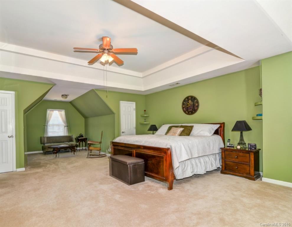 Sandy Pointe - Residential