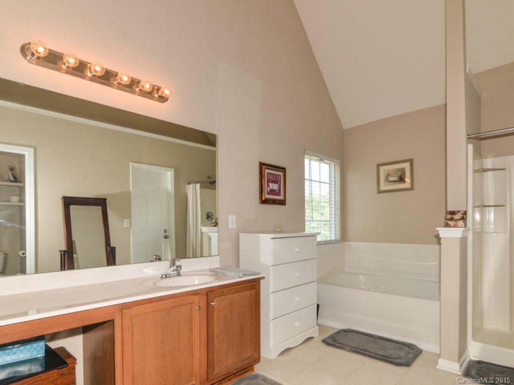 Sandy Pointe - Residential
