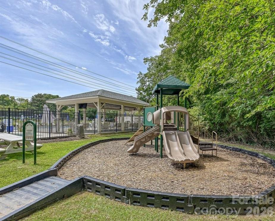 Laurelwood - Residential